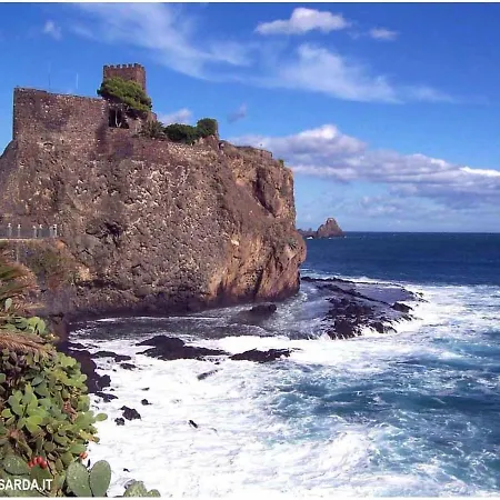 Ferienhaus Cozy Etna With Pool