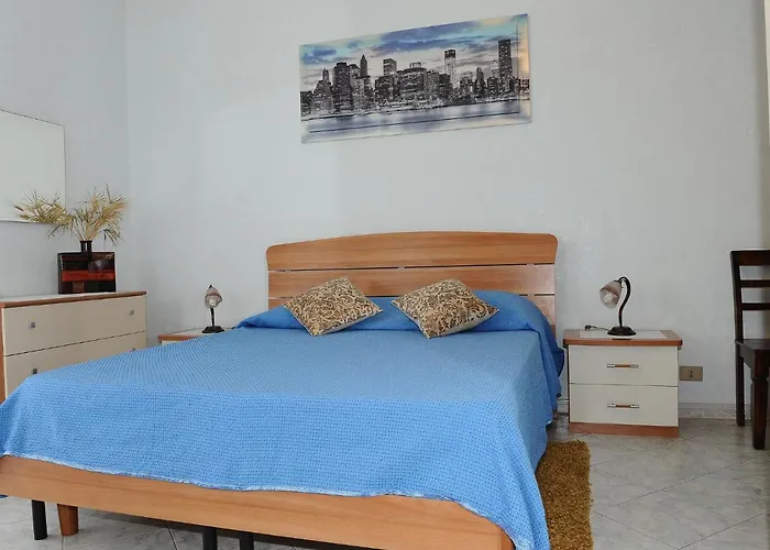 Cozy Etna With Pool סנטה ונרינה