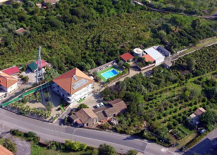 度假居 Cozy Etna With Pool *